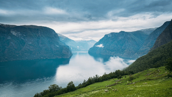 微软锁屏画报电脑版